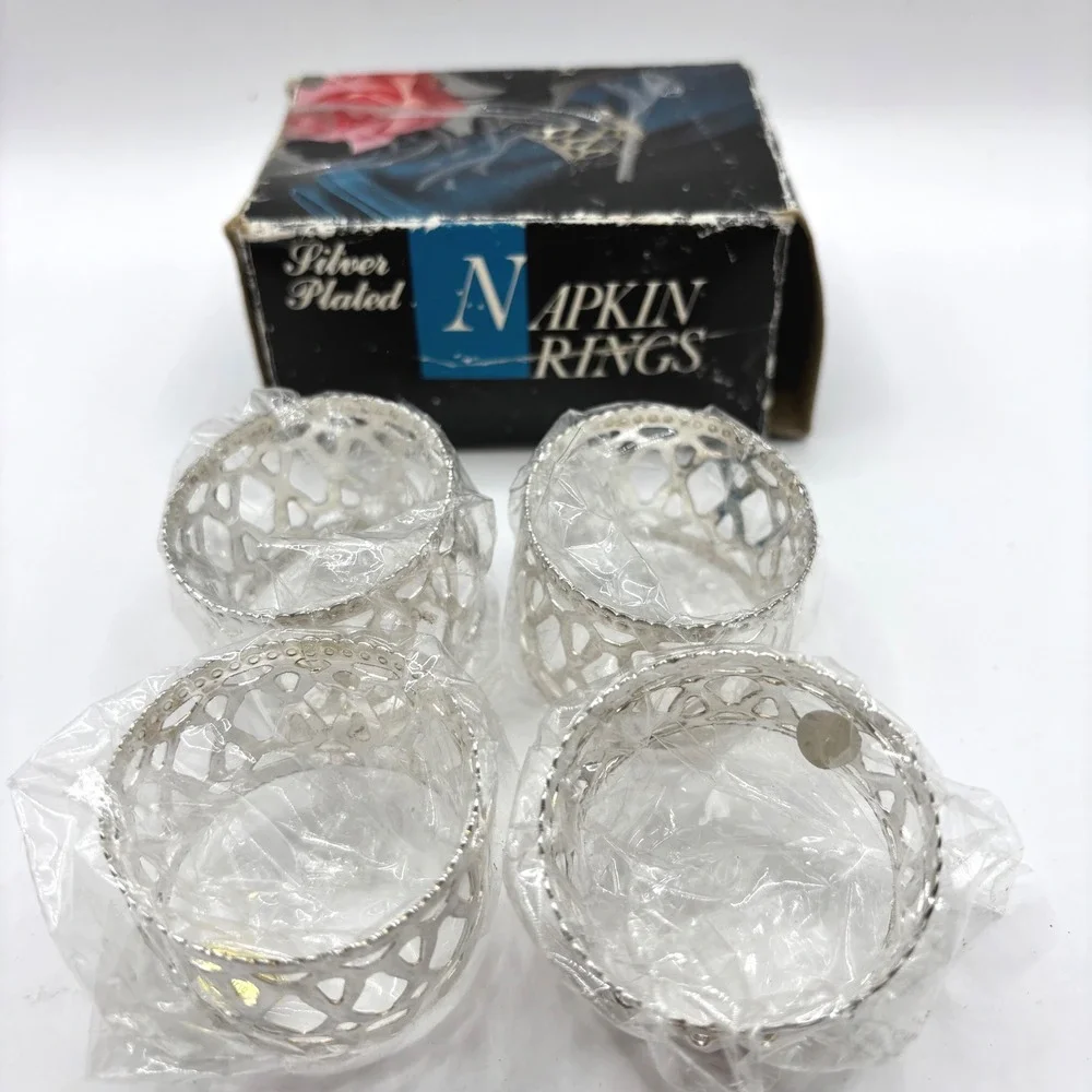 Vintage Silver Plated Napkin Rings Set of 4 Openwork Lattice Scalloped Edge NIB